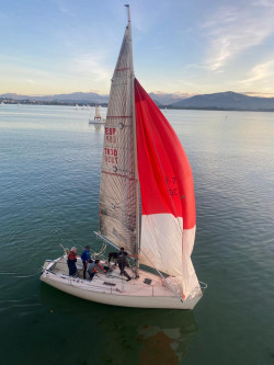 CHIQUI,.Con una suave brisa del primer cuadrante, el crucero santanderino pudo realiza la ultima tirada del a&ntilde;o
