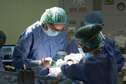 Crecen las listas sanitarias en Cantabria en el primer trimestre, pero baja la demora