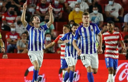 (Cr&oacute;nica) La Real Sociedad deja tocado al Granada y el Betis se anima en El Sadar
