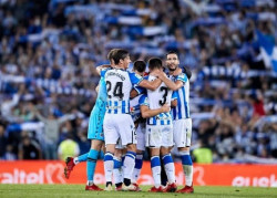 (Cr&oacute;nica) Una Real con diez se pone l&iacute;der con un triunfo ag&oacute;nico