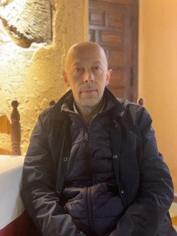 CUANDO EL LENGUAJE NOS EXPONE.  James Eme Linden