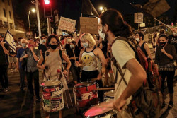 Detenidas doce personas tras una nueva noche de protestas contra Netanyahu en Israel