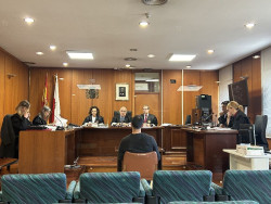 El acusado de abusar de la prima de su mujer lo niega y la menor dice que era "habitual"