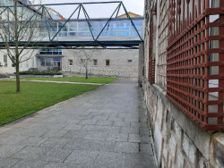 El fiscal pide nueve a&ntilde;os a tres acusados de intentar matar a otro cuando entraba en un supermercado