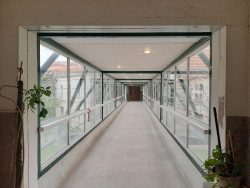 El juicio a los dos acusados de violar a una mujer en un garaje de Torrelavega se celebra el lunes