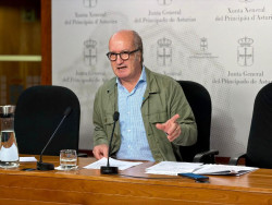 El PP asturiano denuncia que mientras el Principado "cuelga las escopetas", Cantabria sigue abatiendo lobos