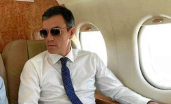 El se&ntilde;or S&aacute;nchez no se va, se queda. Mariano Cabrero B&aacute;rcena es escritor