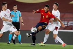 Espa&ntilde;a saca adelante un duelo &aacute;spero