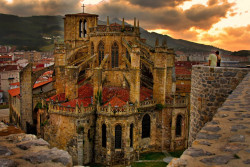 &iexcl;Europa est&aacute; que arde&hellip;.!, por Pedro Arce D&iacute;ez