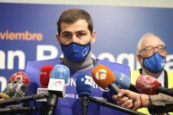 Iker Casillas: "&iquest;Volver al Madrid? Es algo que estar&iacute;a muy bien"