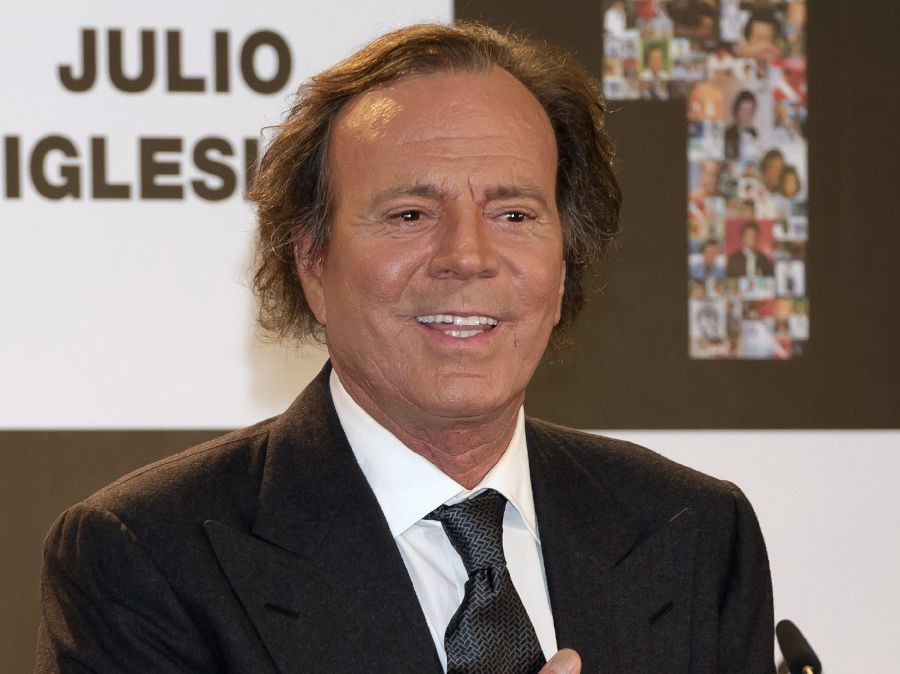 Julio Iglesias demanda a Yolanda D&iacute;az por acusarle de "abusos sexuales" y "esclavitud" contra sus trabajadoras
