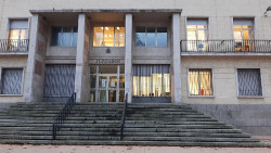 Juzgan ma&ntilde;ana a cuatro auxiliares de una residencia de Torrelavega por vejaciones a dos usuarios