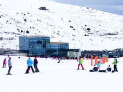 La estaci&oacute;n de esqu&iacute; Alto Campoo despide la temporada con una fiesta por su 60 aniversario