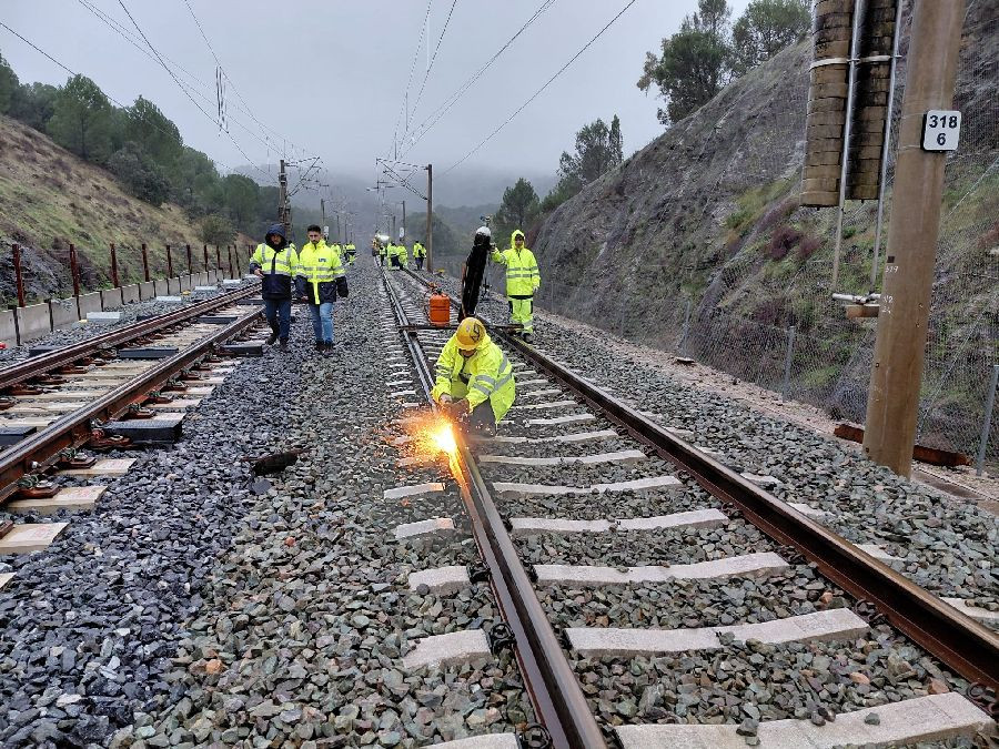 La Guardia Civil denuncia que Adif se llev&oacute; material de las v&iacute;as e hizo pruebas "sin solicitarlo"
