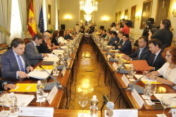 La "ocurrencia" de la fusi&oacute;n de Ayuntamientos para el presidente de la FEMP