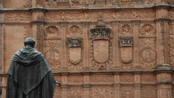 LA PRIMERA FORMULACI&Oacute;N TE&Oacute;RICA DE LA DEMOCRACIA  Por Juan Goti Orde&ntilde;ana  Catedr&aacute;tico jubilado de la Universidad de Valladolid