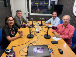 La tertulia de Claudio Acebo y la Ley Electoral.    Carlos Magdalena