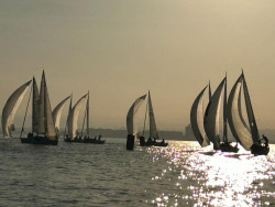 Las tripulaciones del Fredo la Estrella del Norte, con doblete, y del Noticia, se repartieron las victorias en el J80 santanderino