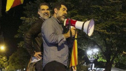 "Lo volveremos a hacer"(Cuixart y Aragon&eacute;s).   Carlos Magdalena