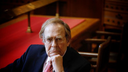 Moci&oacute;n de censura con  TAMAMES  Por Juan Goti Orde&ntilde;ana  Catedr&aacute;tico jubilado de la Universidad de Valladolid