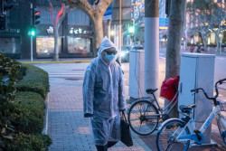 Pek&iacute;n registra su cifra m&aacute;s baja de contagiados desde el inicio del rebrote en uno de sus mercados