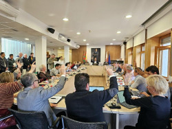 PRC y PSOE tumban una moci&oacute;n con mejoras para la Polic&iacute;a de Torrelavega pero reformar&aacute;n la comisar&iacute;a "lo antes posible"