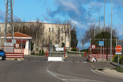 Prisiones ordena cacheos entre las medidas de seguridad por Navidades, marcadas este a&ntilde;o por la fuga de `El Piojo`