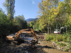 Red Cambera impulsa el derribo de un azud en Tama que permite abrir 27 kil&oacute;metros de r&iacute;o para el salm&oacute;n