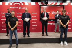 Tebas: "Seguro que se acabar&aacute; viendo LaLiga los lunes y viernes"