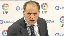 Tebas: "Si todo siguiese como est&aacute;, volver&iacute;amos a jugar el 12 de junio"