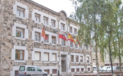 Torrelavega convocar&aacute; siete plazas de delineante y ayudante de oficios