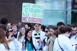 UGT opina que la huelga de m&eacute;dicos "es corporativa, fractura el SCS y las que imponen ellos con piquetes de qu&eacute; tipo son