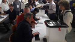 Votaci&oacute;n "al aliron"