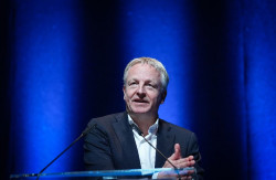 Wetselaar (Moeve) no descarta riesgo de suministro en Europa si se alarga el conflicto en Ir&aacute;n